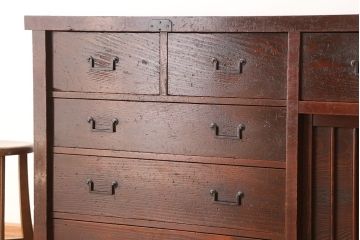 アンティーク家具　古民具・骨董 明治時代 使い込まれた北陸収納箪笥サイドボード(水屋箪笥、食器棚、収納棚)