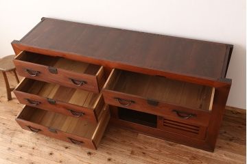 アンティーク家具　古民具・骨董 明るい色合いの収納箪笥サイドボード(水屋箪笥、食器棚、収納棚)