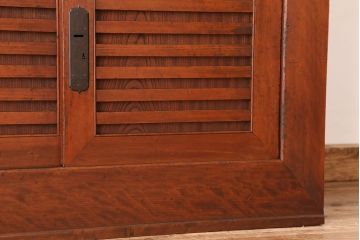 アンティーク家具　古民具・骨董 明るい色合いの収納箪笥サイドボード(水屋箪笥、食器棚、収納棚)