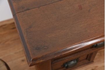 アンティーク家具　アンティーク　最高級　素晴らしいデザインと作り込みの上質な平机(テーブル/デスク)