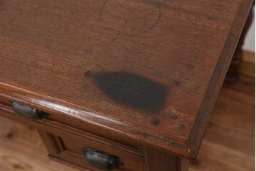 アンティーク家具　アンティーク　最高級　素晴らしいデザインと作り込みの上質な平机(テーブル/デスク)