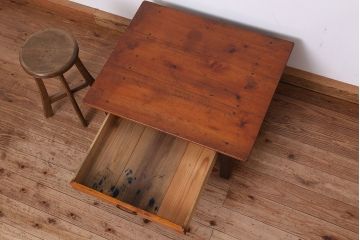レトロ家具　昭和レトロ　古い木の小さな文机(座机)