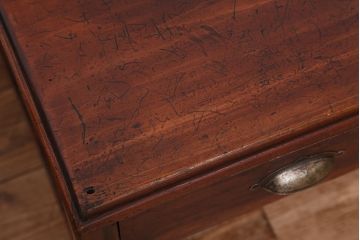 アンティーク家具　アンティーク　古い木の小さな座机(テーブル)