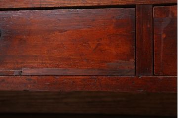アンティーク家具　アンティーク　古い木の小さな机(ローボード/テーブル)