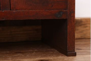 アンティーク家具　アンティーク　古い木の小さな机(ローボード/テーブル)