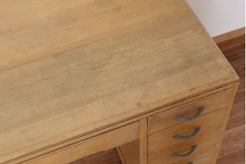レトロ家具　昭和レトロ　明るい色あいの片袖机(テーブル/作業台)