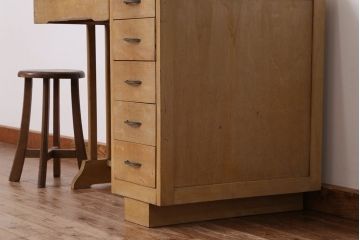 レトロ家具　昭和レトロ　明るい色あいの片袖机(テーブル/作業台)