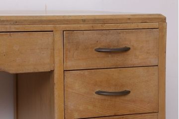 レトロ家具　昭和レトロ　明るい色あいの片袖机(テーブル/作業台)