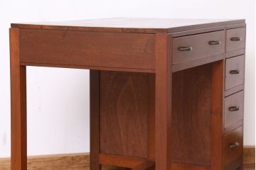 アンティーク家具　アンティーク　シンプルで上品な片袖机(テーブル/デスク)