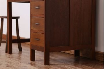 アンティーク家具　アンティーク　シンプルで上品な片袖机(テーブル/デスク)