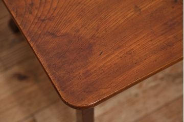 アンティーク家具　古民具・骨董　古い欅材の小さなテーブル(机)