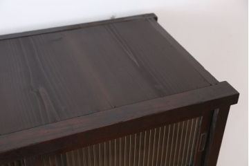 アンティーク家具　アンティーク 使い込まれた関東水屋箪笥(食器棚・収納棚)