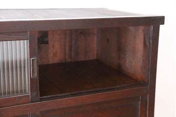 アンティーク家具　アンティーク 使い込まれた関東水屋箪笥(食器棚・収納棚)