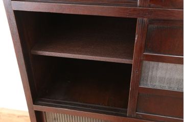 アンティーク家具　アンティーク 使い込まれた関東水屋箪笥(食器棚・収納棚)