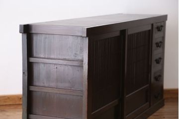 アンティーク家具　古民具・骨董 昇り引き出し付き 水屋箪笥サイドボード(収納棚、食器棚、下駄箱)