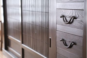アンティーク家具　古民具・骨董 昇り引き出し付き 水屋箪笥サイドボード(収納棚、食器棚、下駄箱)