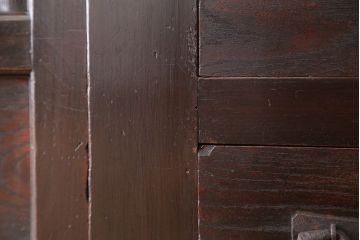 アンティーク家具　古民具・骨董 昇り引き出し付き 水屋箪笥サイドボード(収納棚、食器棚、下駄箱)