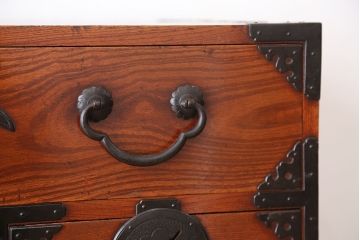 アンティーク家具　アンティーク 上手造り 前面欅材 供縁 美しい仙台箪笥