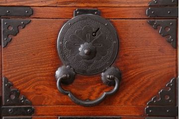 アンティーク家具　アンティーク 上手造り 前面欅材 供縁 美しい仙台箪笥