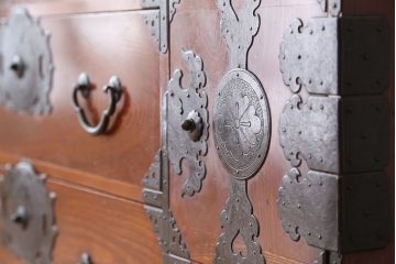アンティーク家具　アンティーク 上手造り 前面欅材 供縁 美しい仙台箪笥
