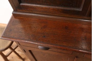 アンティーク家具　大正ロマン 特別注文造り 厚手ナラ材の上質な二段重ね食器棚(収納棚)