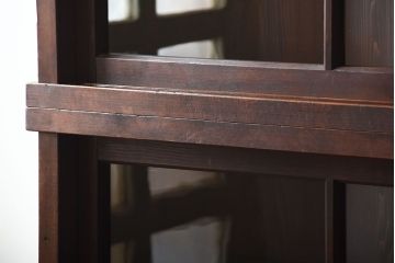 アンティーク家具　アンティーク 大きな二段重ね薄型収納棚(飾り棚・ガラスケース・ショーケース)