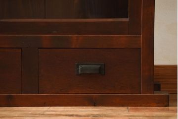 アンティーク家具　アンティーク 大きな二段重ね薄型収納棚(飾り棚・ガラスケース・ショーケース)