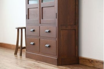 アンティーク家具　アンティーク　背の高い上質なモールガラス本箱
