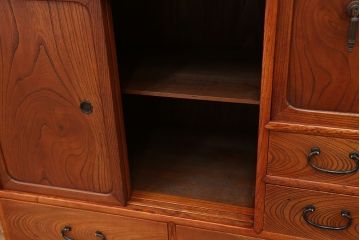 レトロ家具　アンティーク　三方欅材けんどん付き美しいレトロ茶箪笥(茶棚)