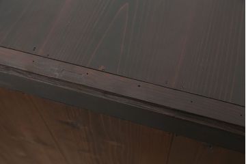 アンティーク家具　古民具・骨董　前面欅材とヒノキ材脚付き重厚な近江水屋箪笥ローボード(テレビ台、キャビネット、収納棚、食器棚、サイドボード)