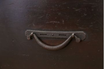 アンティーク家具　古民具・骨董　重厚!二段重ね横桟引き戸　特大収納箪笥(水屋箪笥、食器棚、収納棚)