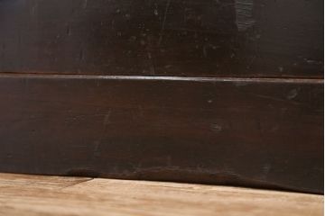 アンティーク家具　古民具・骨董　重厚!二段重ね横桟引き戸　特大収納箪笥(水屋箪笥、食器棚、収納棚)