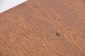 レトロ家具　昭和レトロ ライトブラウン ガラス引き戸のアンティーク脚付き収納棚(陳列ケース・食器棚)