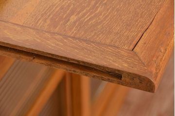 レトロ家具　アンティーク レトロな閉まえる作業台付きモールガラス収納棚(カウンターテーブル)