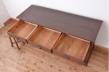レトロ家具　昭和レトロ　上質な造りの結霜ガラス引き戸キッチン収納棚(食器棚、カウンターテーブル)