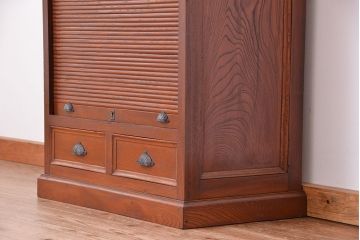 アンティーク家具　アンティーク　総欅材!希少!特注品!　シャッター扉付き戸棚(収納棚、蛇腹)