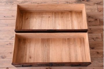 アンティーク家具　古民具・骨董　古い小振りな二段重ね佐渡箪笥(衣装箪笥)