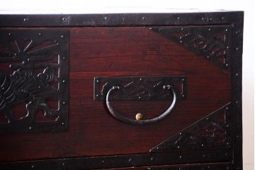 アンティーク家具　古民具・骨董　古い小振りな二段重ね佐渡箪笥(衣装箪笥)