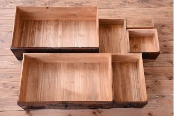 アンティーク家具　古民具・骨董　古い小振りな二段重ね佐渡箪笥(衣装箪笥)