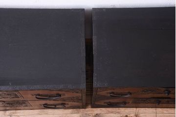 アンティーク家具　古民具・骨董　古い小振りな二段重ね佐渡箪笥(衣装箪笥)