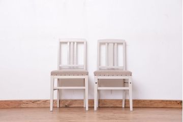 アンティーク家具　アンティークペイント　シンプルなダイニングチェア2脚セット(1)