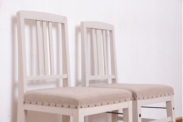 アンティーク家具　アンティークペイント　シンプルなダイニングチェア2脚セット(1)