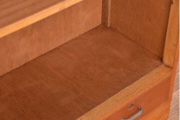 レトロ家具　★昭和レトロ　大振りな引き出し付き飾り棚(本棚)
