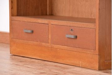 レトロ家具　★昭和レトロ　大振りな引き出し付き飾り棚(本棚)