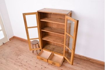 レトロ家具　アンティーク　シンプルでレトロな大振り本箱(収納棚、ブックケース)