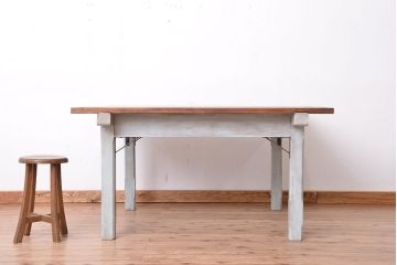 アンティーク家具　アンティーク　特大!重厚!　大きな正方形ダイニングテーブル(机、作業台)