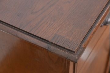 アンティーク家具　大正ロマン　三方ナラ材の重厚で上質なキッチンキャビネット(収納棚、カウンター、食器棚)