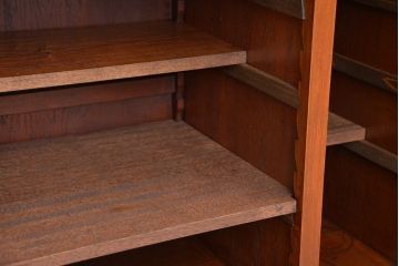アンティーク家具　大正ロマン　三方ナラ材の重厚で上質なキッチンキャビネット(収納棚、カウンター、食器棚)
