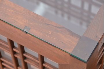 アンティーク家具　古民具・骨董　両面格子引き戸の引き出し付きガラスケース(飾り棚/収納棚)