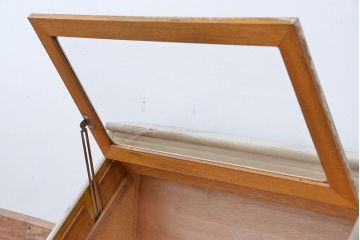 レトロ家具　昭和レトロ　古いメガネ店の卓上ガラスケース(ショーケース/陳列ケース)